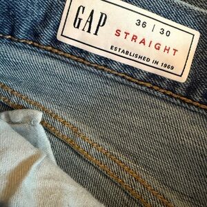 GAP Straight Fit Jeans